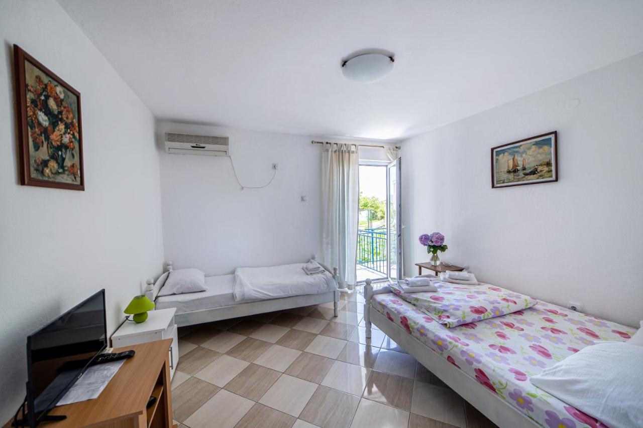 Apartments Vila Nikolic רפאלוביץ' מראה חיצוני תמונה