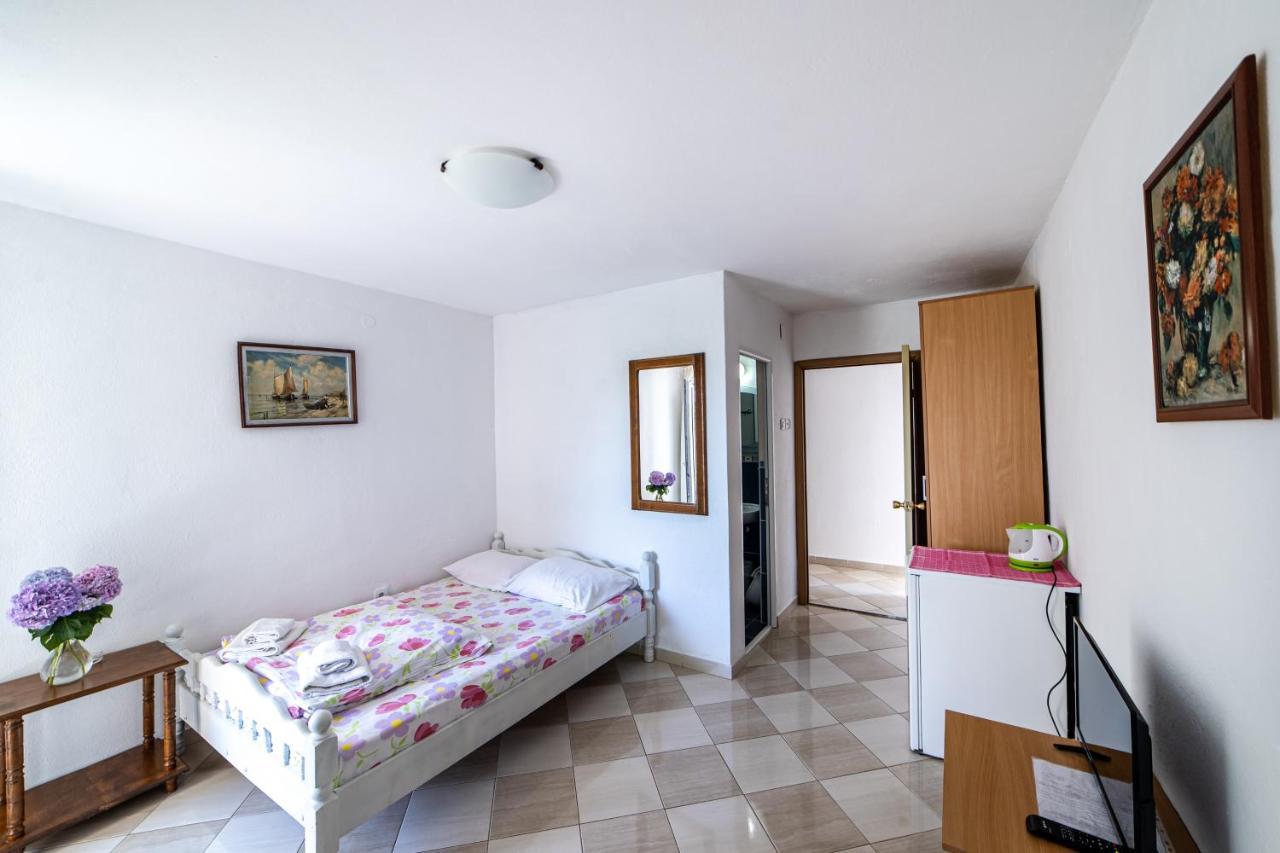 Apartments Vila Nikolic רפאלוביץ' מראה חיצוני תמונה